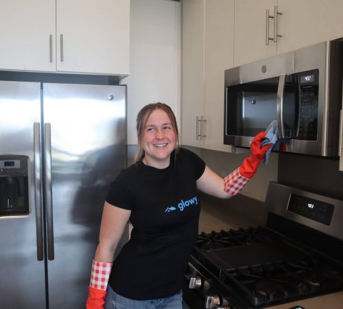 Glowy professional cleaning microwave